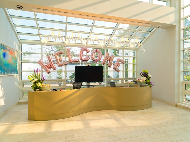 The reception desk in the light-filled entrance.